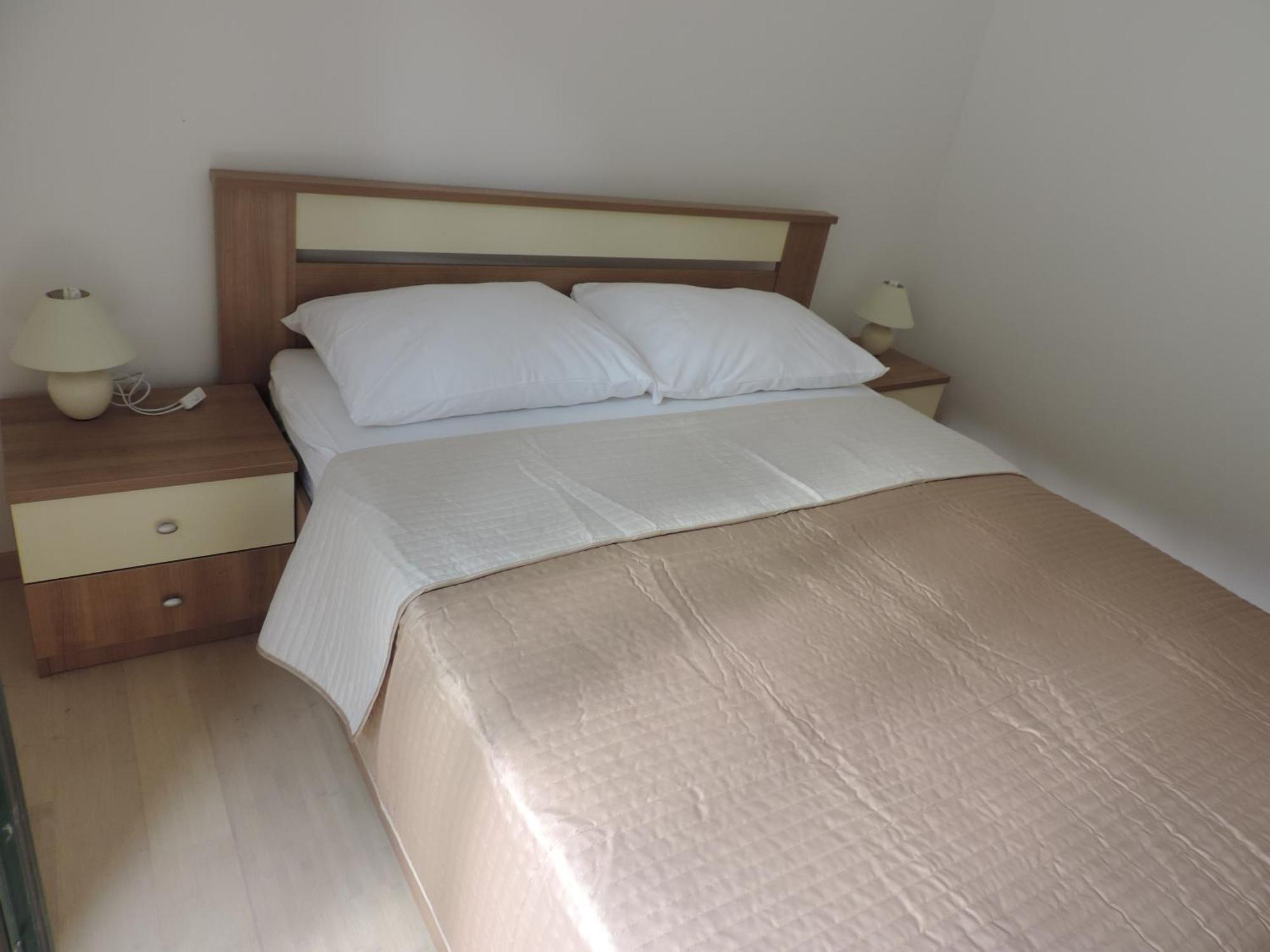 Apartments Lori Биоград-на-Мору Экстерьер фото